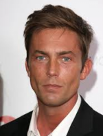 Desmond Harrington