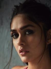 Mrunal Thakur